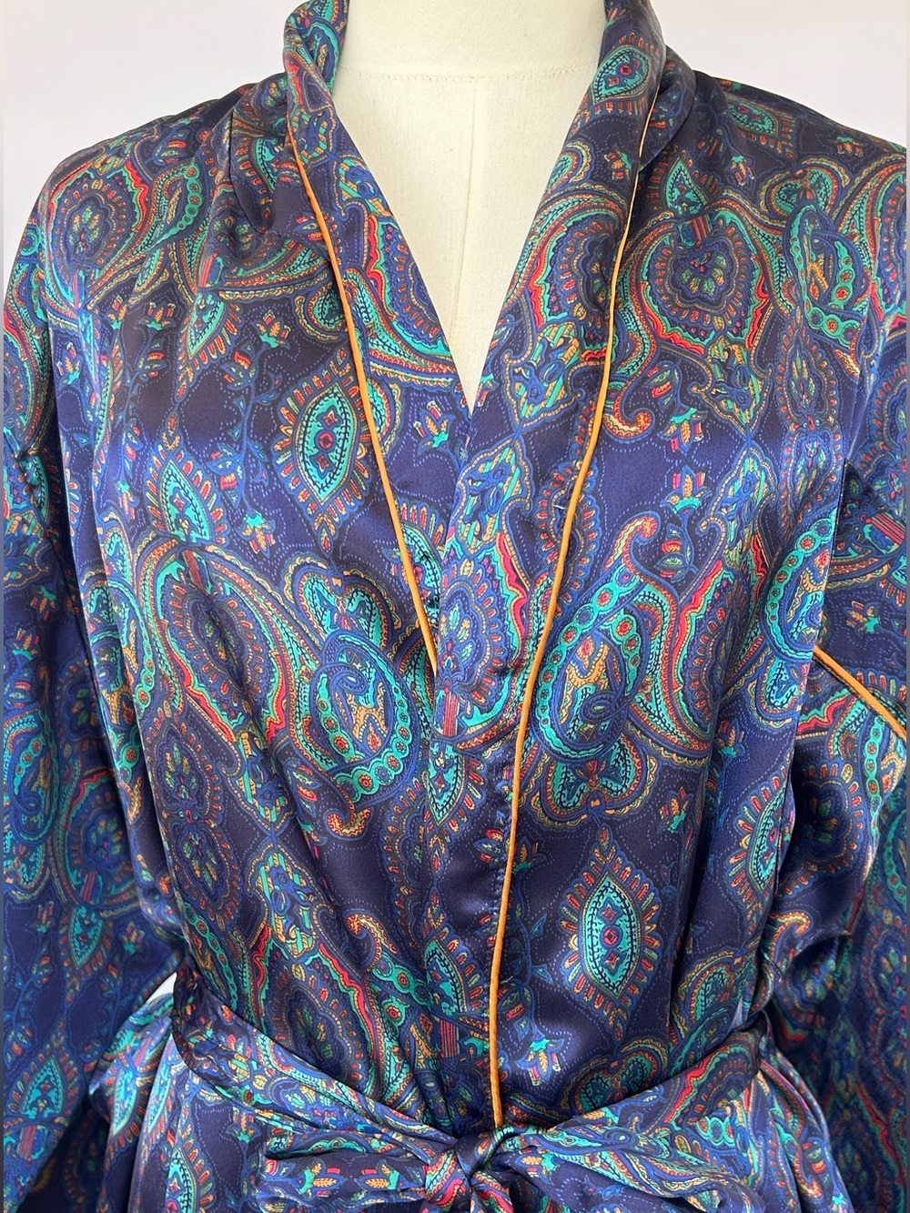 Number One London Unisex Silky Robe Paisley Print‎ 2 Sets of Ties Size S/M